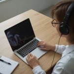 Podcast mit KI erstellen: eigene Themen zum Hören