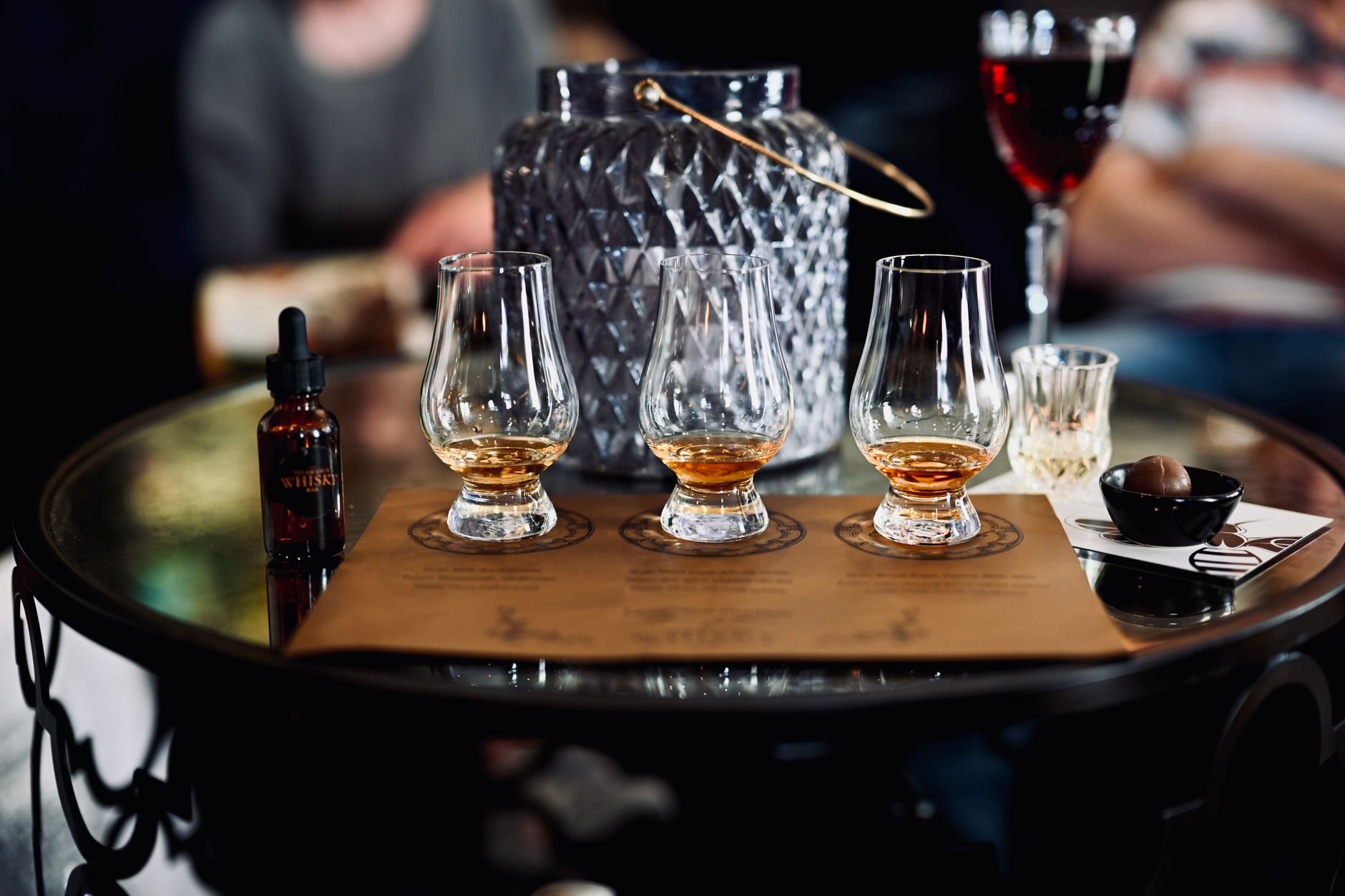 Whiskysteine im Vergleich: Edelstahl, Granit, Speckstein